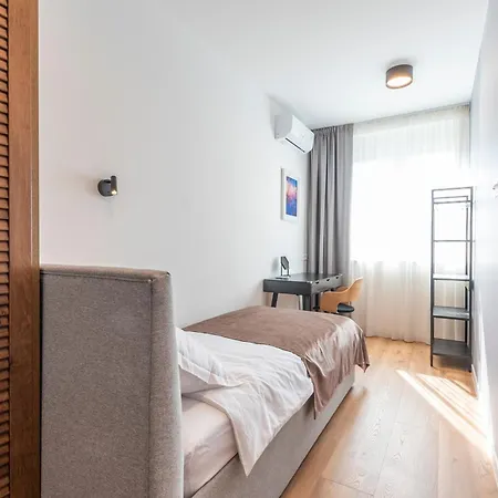 Luxury 2 Apartamento *