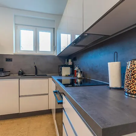 Apartment Luxury 2